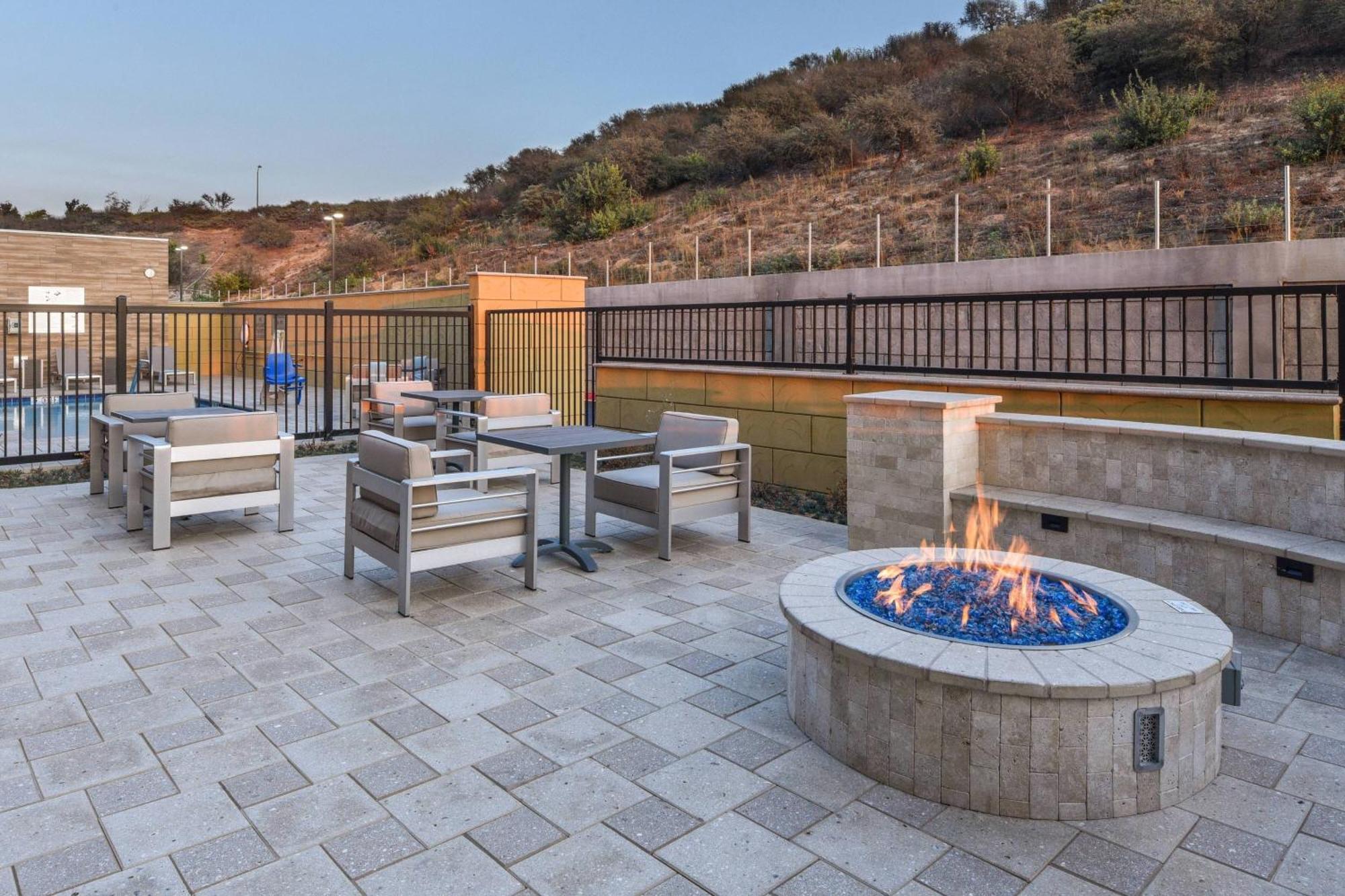 Fairfield Inn & Suites By Marriott Moorpark Ventura County Esterno foto